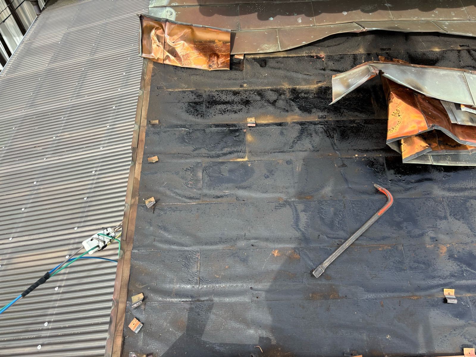 雨染みのあと　銅板屋根