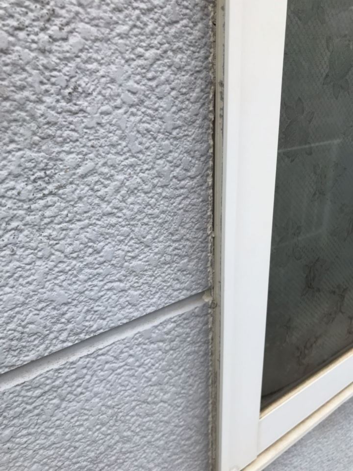 サッシ廻りのコーキングの劣化