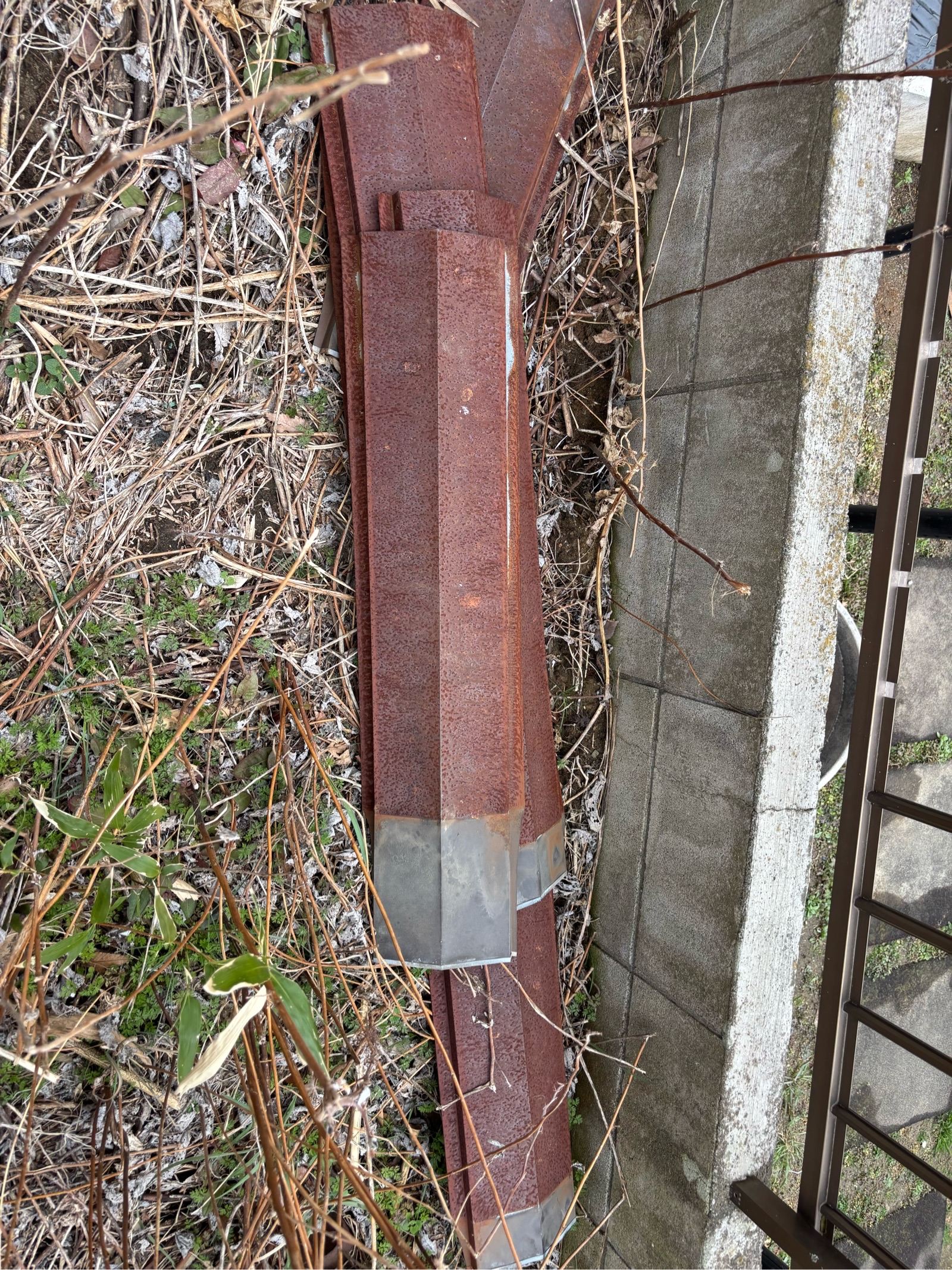 棟板金飛散