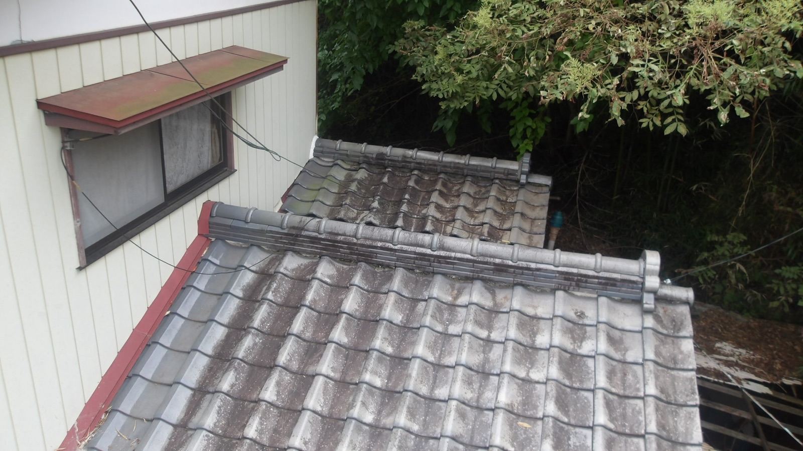 葺き直し施工前　瓦屋根　築45年　