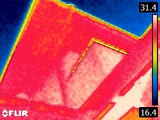 石岡市で劣化した軒天の調査赤外線