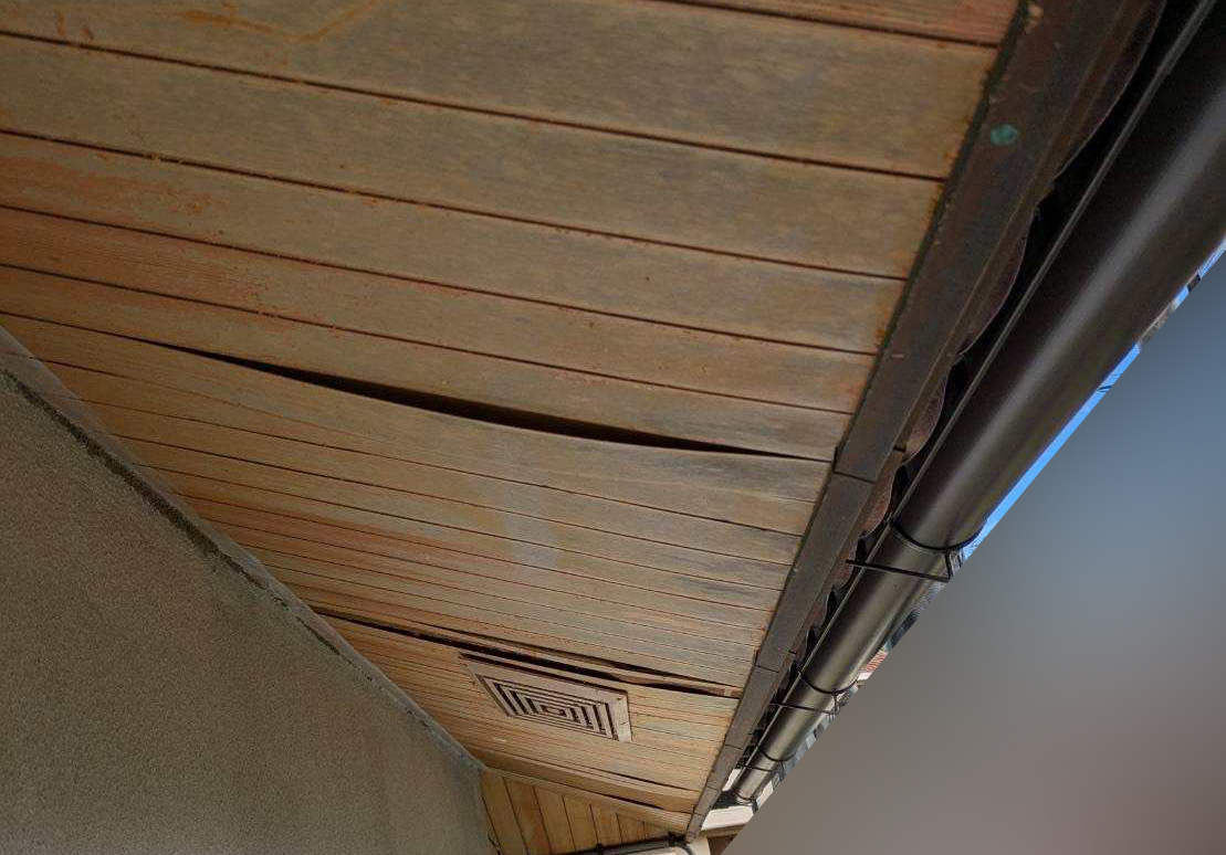 石岡市で軒天剥がれ、ボロボロ、雨漏りか心配、たわんでペロペロ