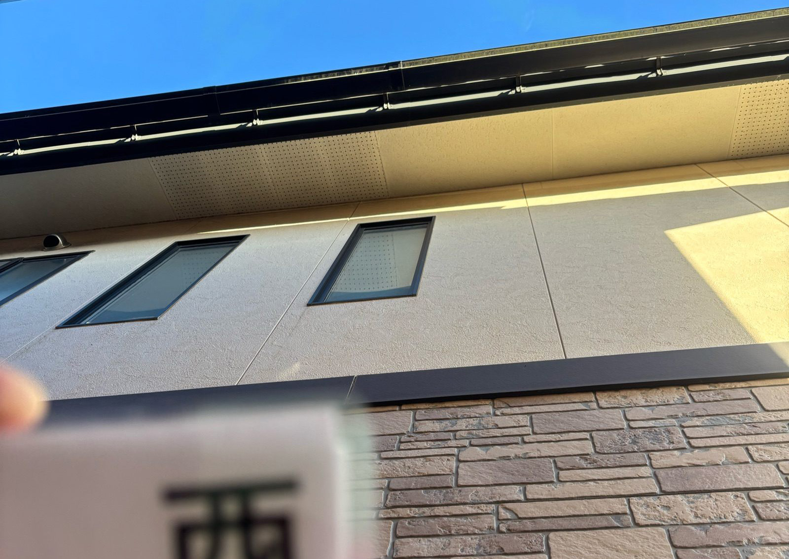 色褪せた軒天石岡市多彩色外壁塗装現場