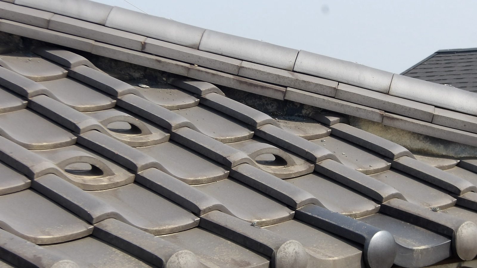 かすみがうら市、陶器瓦の漆喰劣化