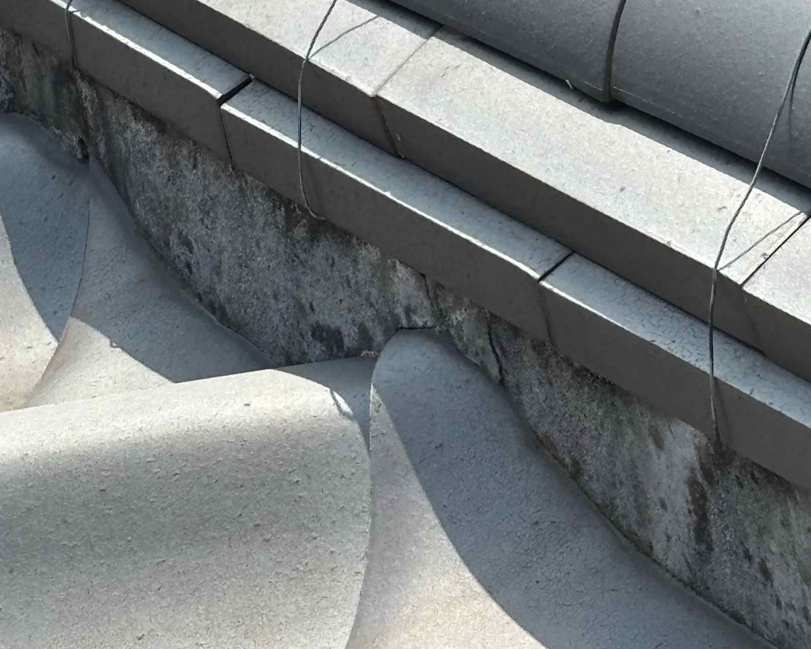 かすみがうら市で瓦漆喰詰め直し前の漆喰劣化