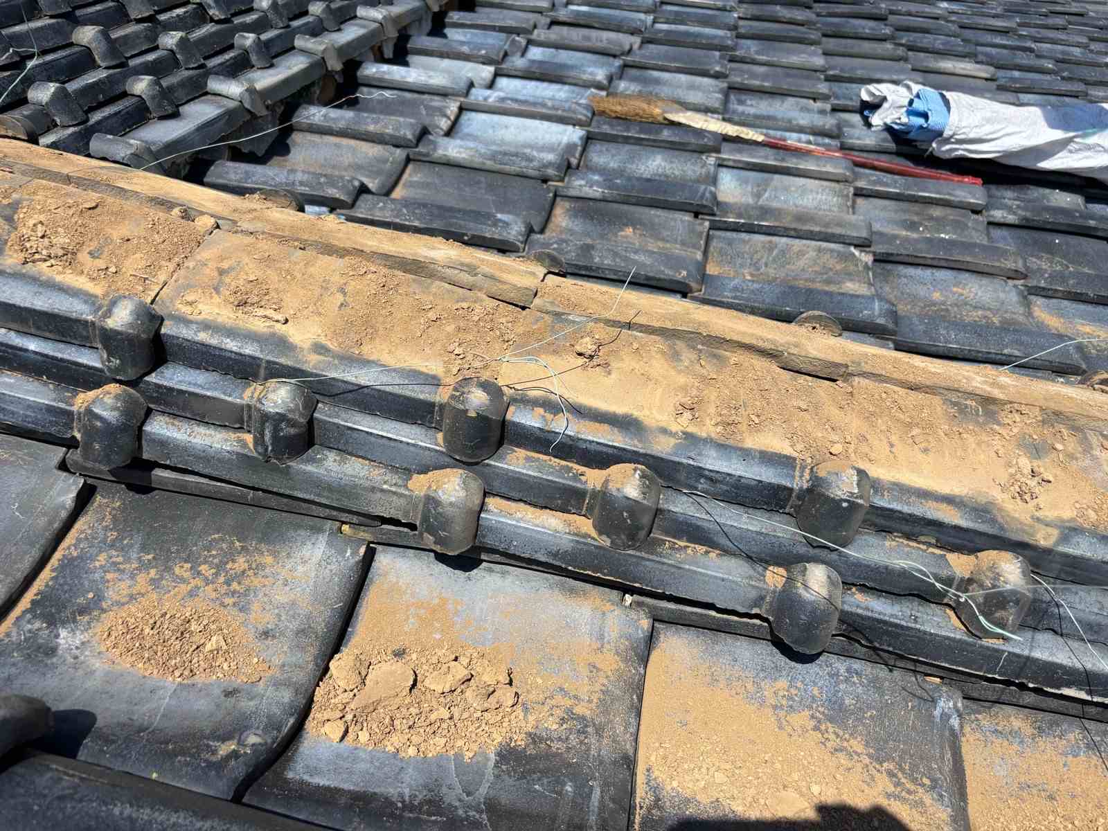 かすみがうら市で棟瓦の熨斗瓦の段数を減らす