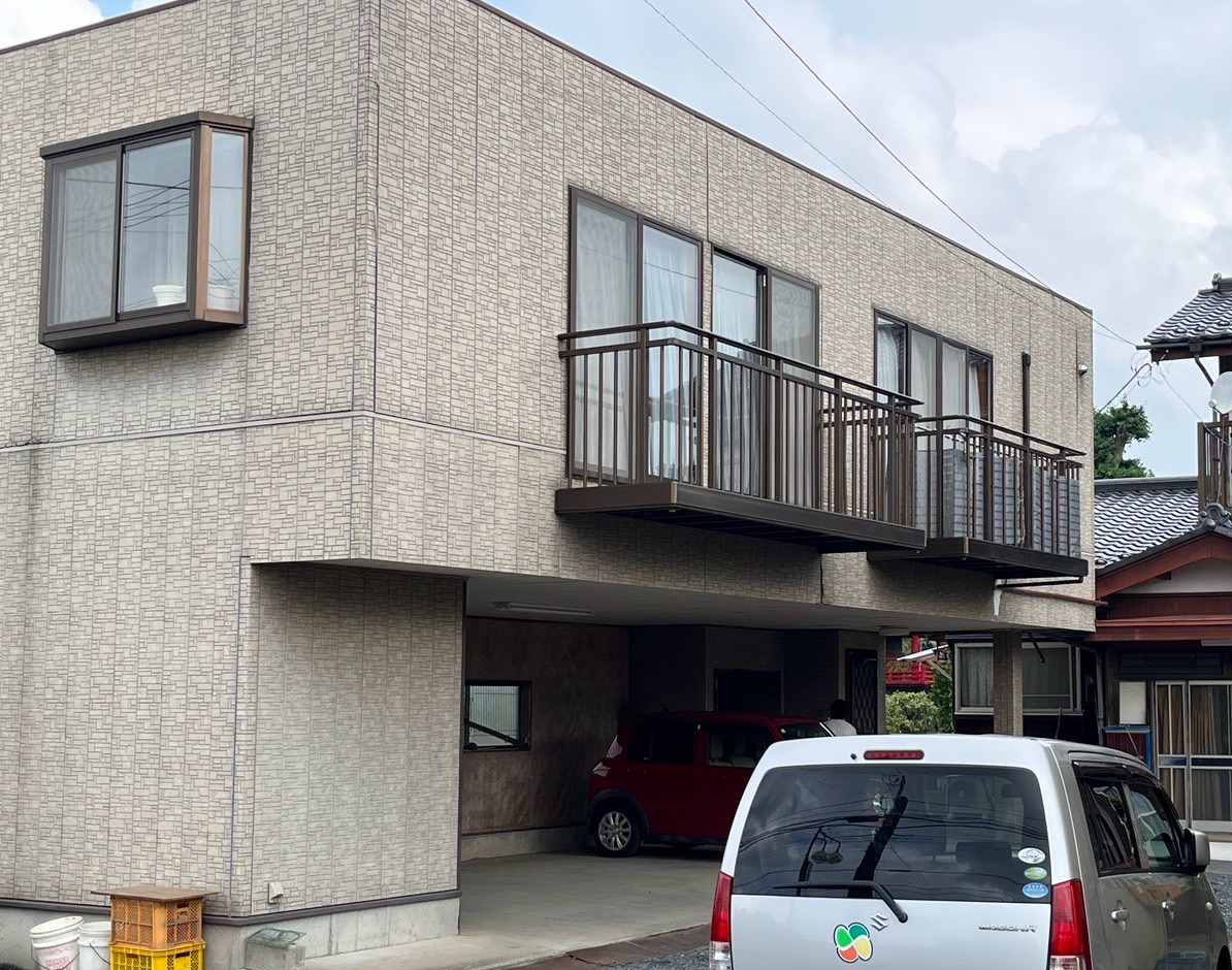 行方市の外壁塗装現場