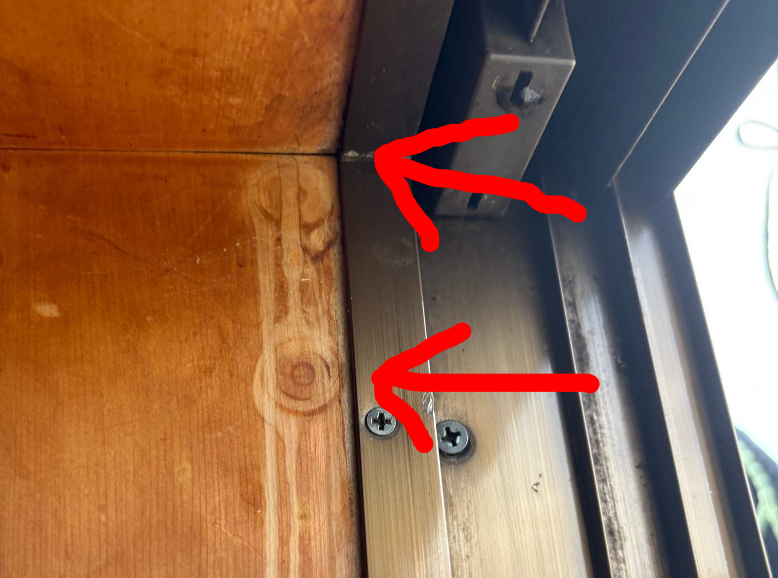 行方市の現場、雨漏り原因を散水調査で探していく。雨漏り被害