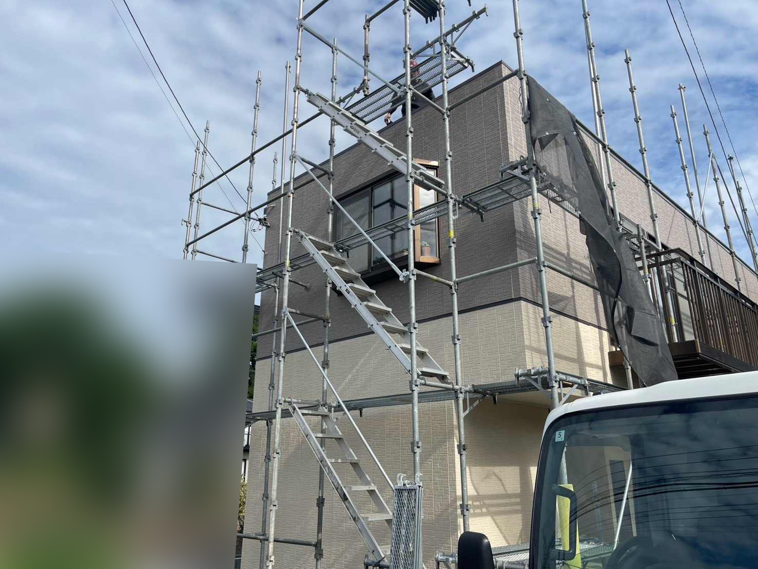 行方市の外壁塗装現場、足場解体