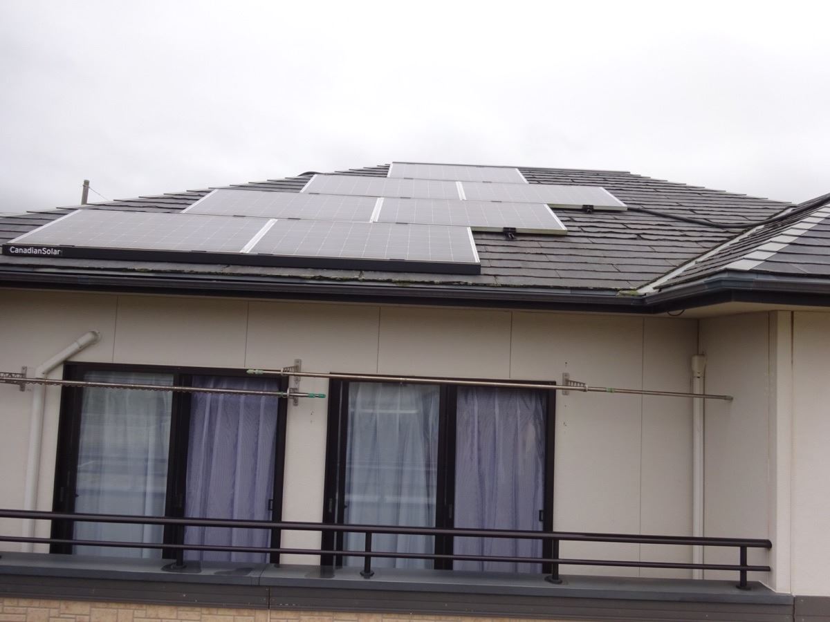 かすみがうら市で屋根から破片が落下!パミール屋根の劣化を現地調査で確認!