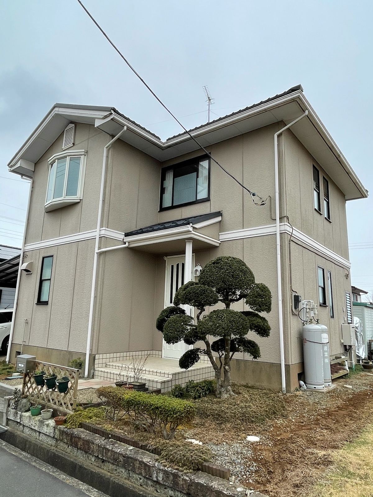 行方市で現地調査を実施。カーポートがあると足場を組めないって本当？