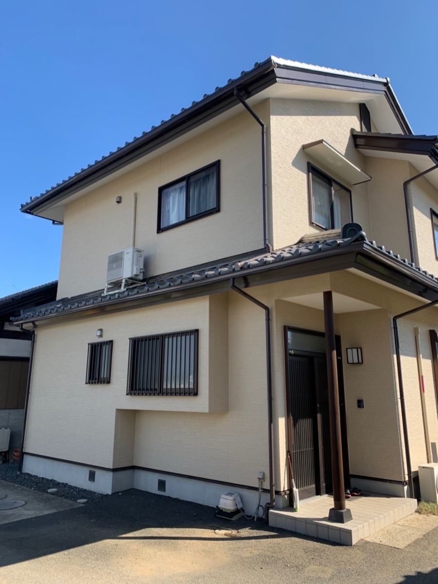 塗装完了後の家