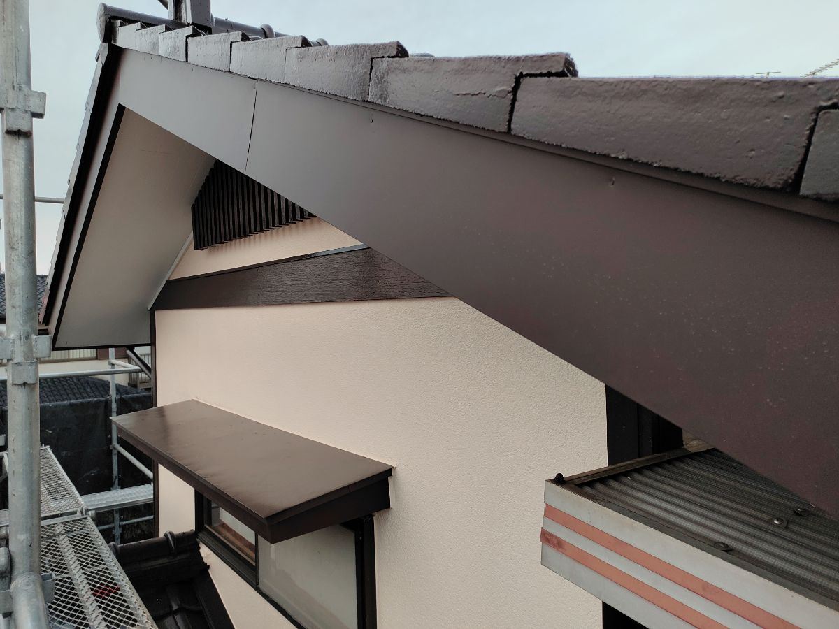破風板板金巻き