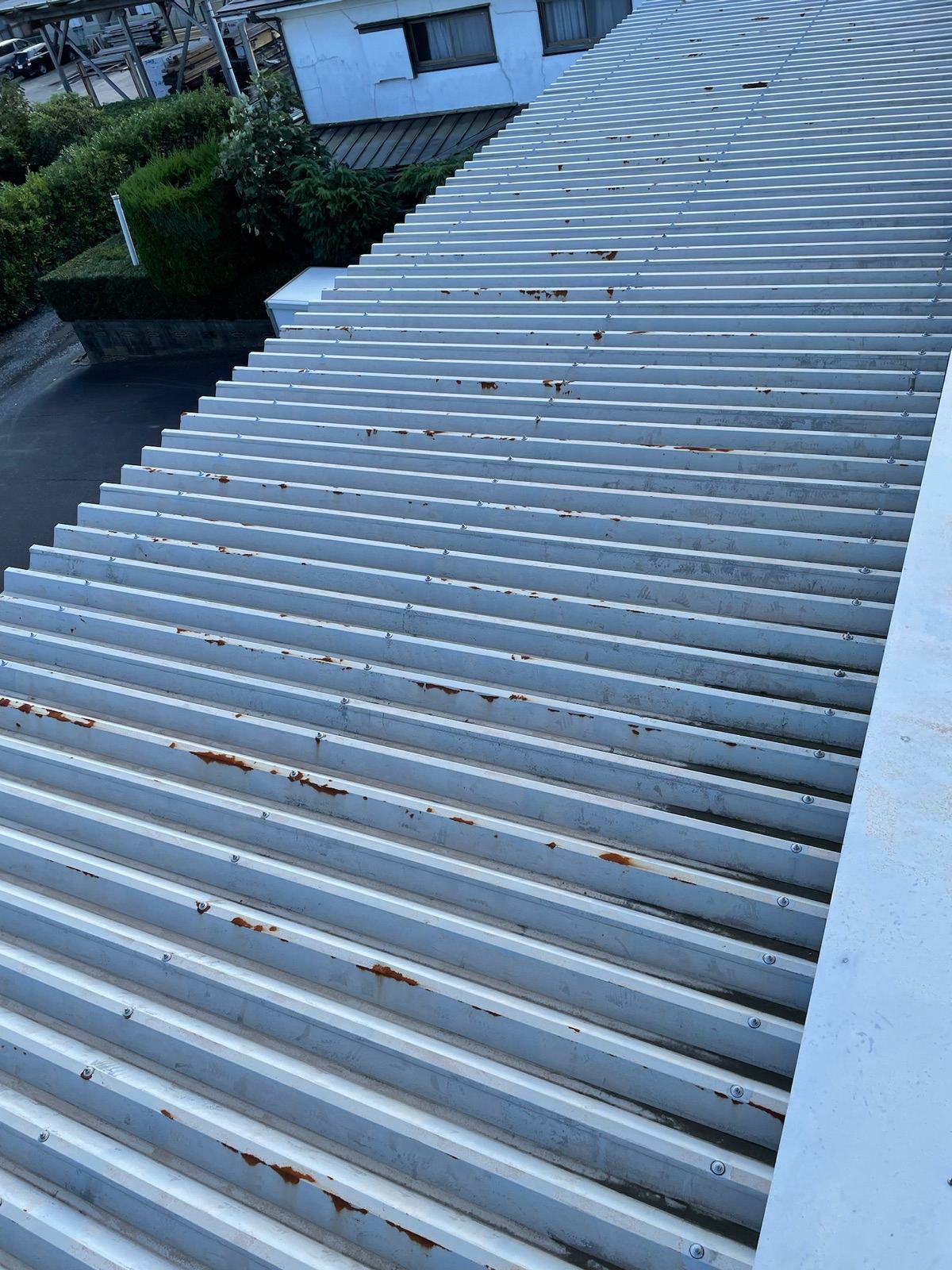 錆ついた折板屋根