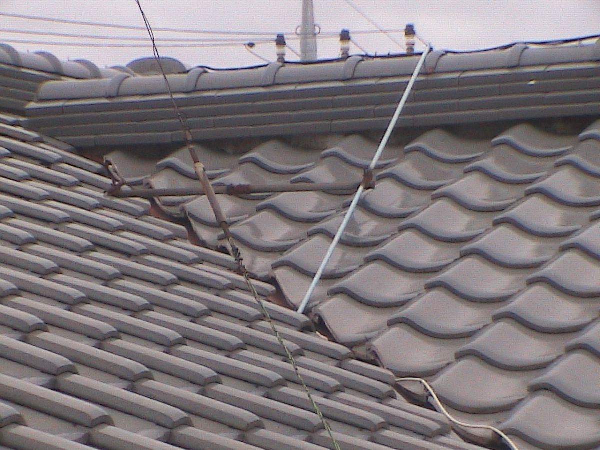 屋根漆喰　剥がれ