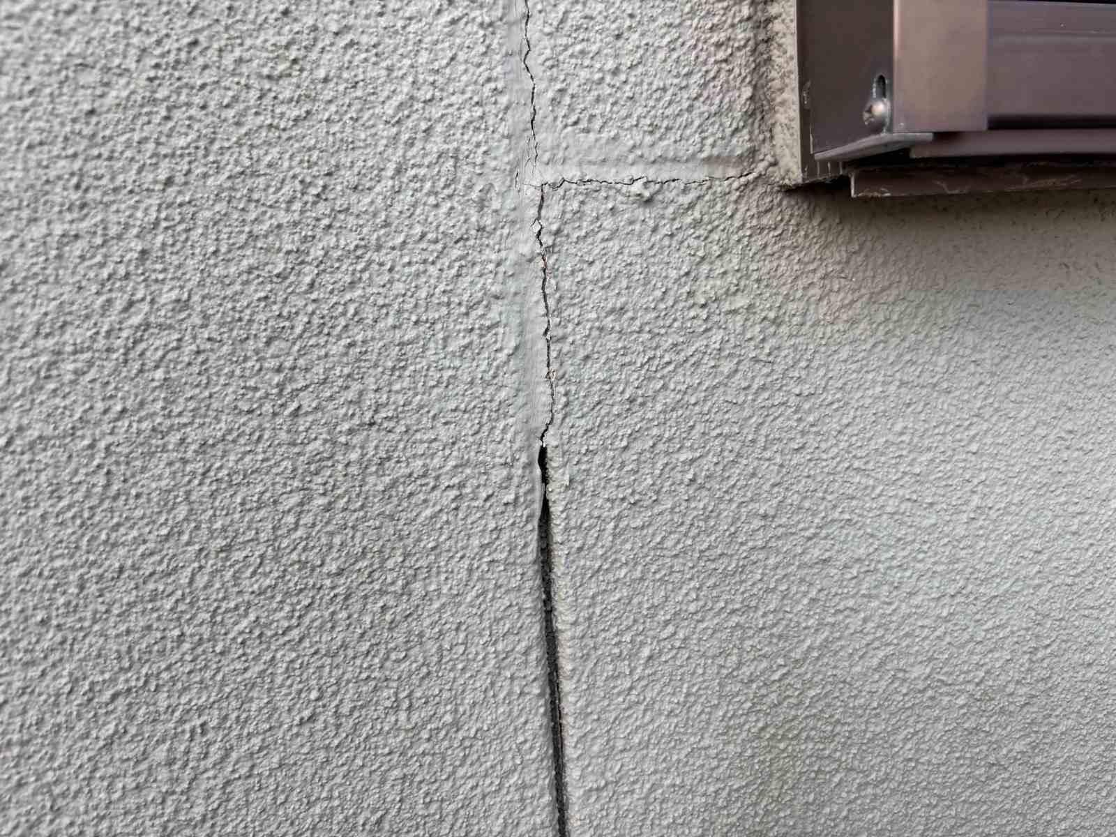 土浦市：年月が経ったシーリングは防水性が低下！？外壁シーリング交換工事を紹介！