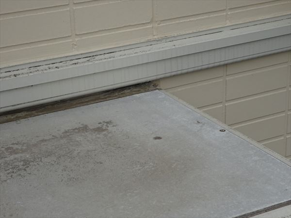 石岡市のアパートのオーナーから雨漏りの修理についてお問い合わせいただきました。